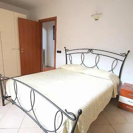Sleeps 6 Pool Air Con Wifi