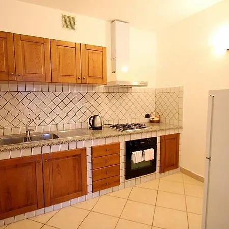 Sleeps 6 Pool Air Con Wifi